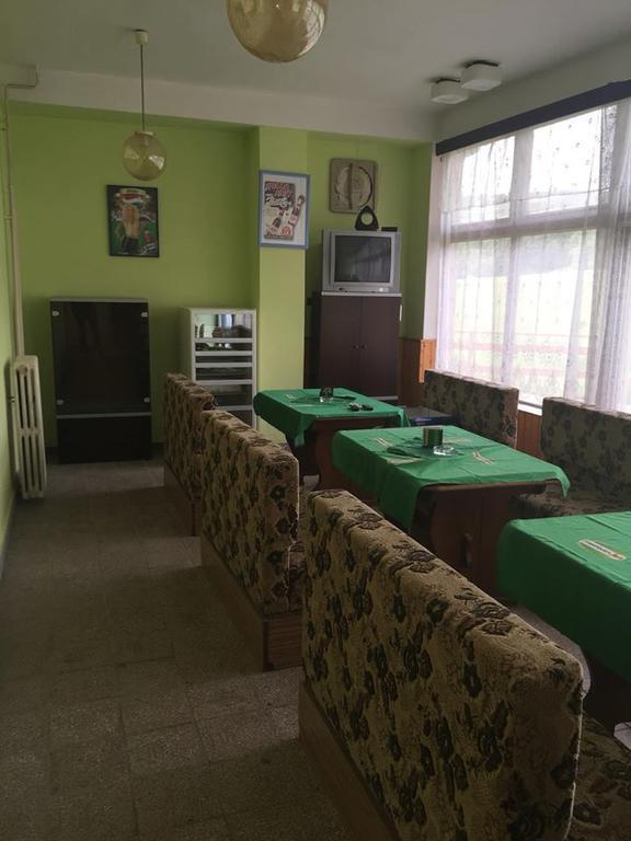Turisticka Ubytovna Hotel Divín Extérieur photo
